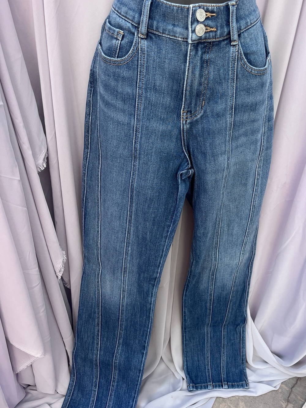 Jag Jeans Vertical-Seamed High-Rise Straight Leg in Mid Blue